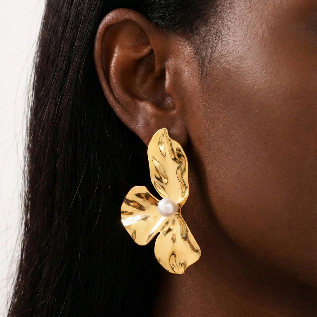 The Luna Petal Earrings – 18K Gold Plated