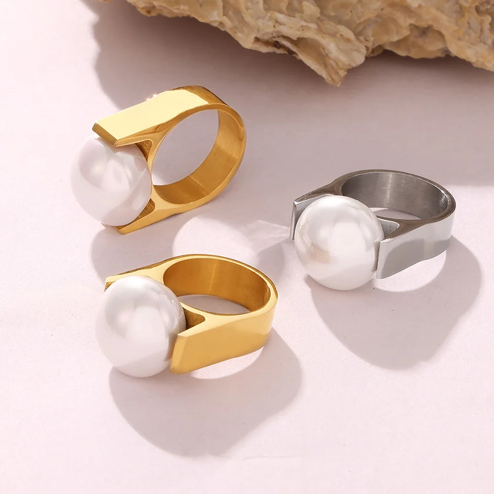 Astra Pearl Ring – 18K Gold & Stainless Steel